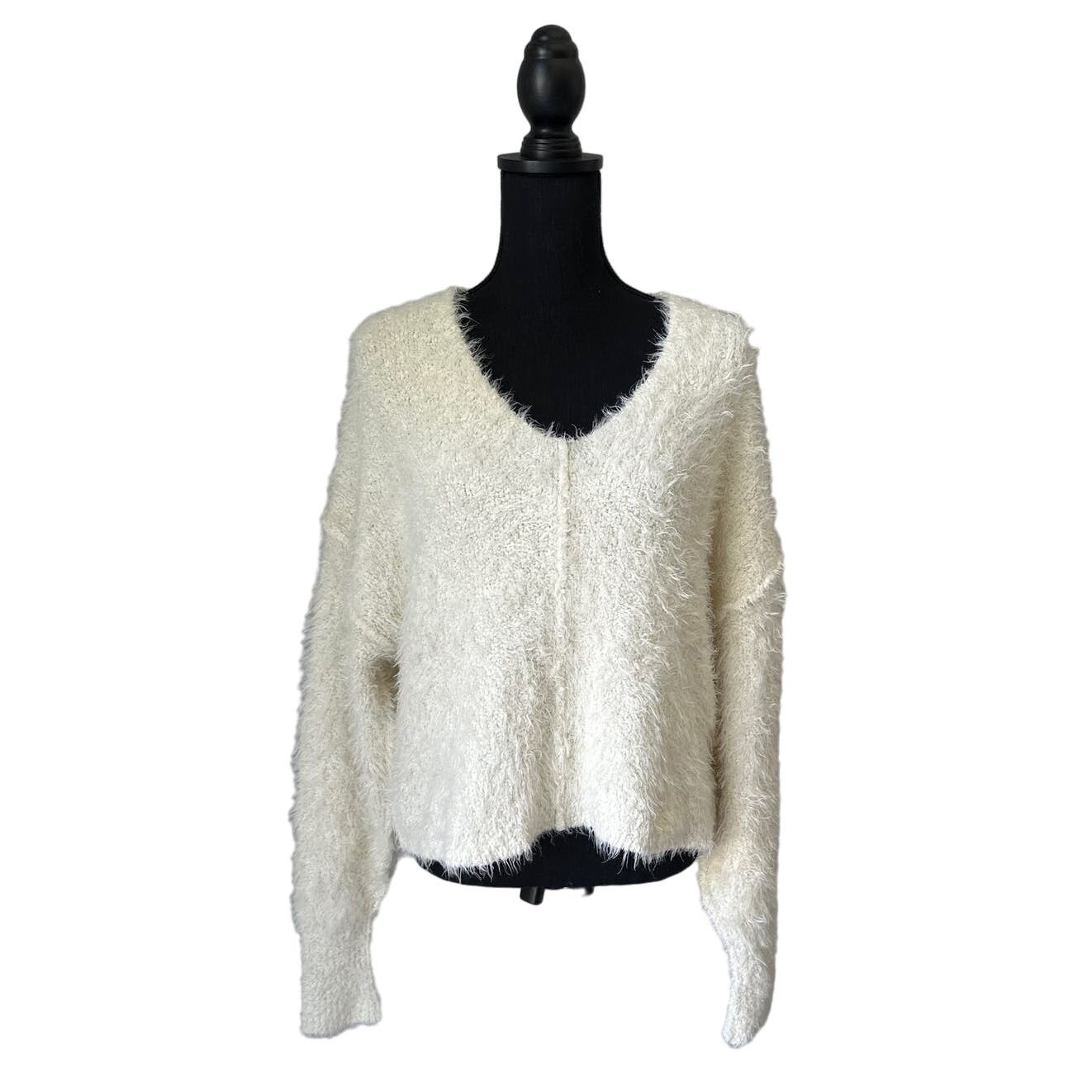 Free People Ivory Fluffy V-Neck Sweater Sz S