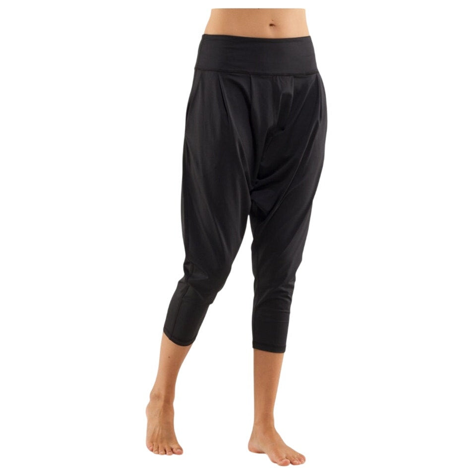 Lululemon Harem Crop Black Sz 4